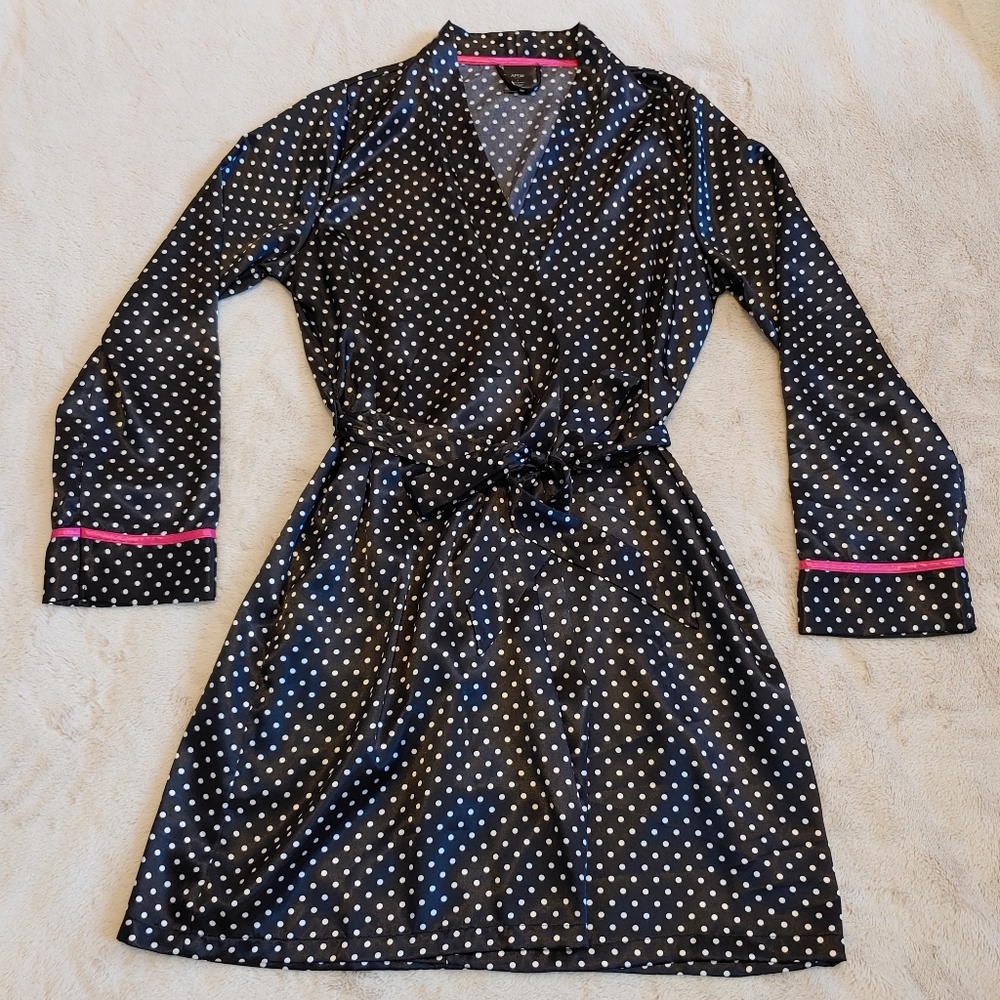 NWOT Apt. 9 silky robe